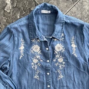 STUDIO 65 Embroidered Women’s Denim Shirt Preppy Cottagecore Coastal Grandma 90s